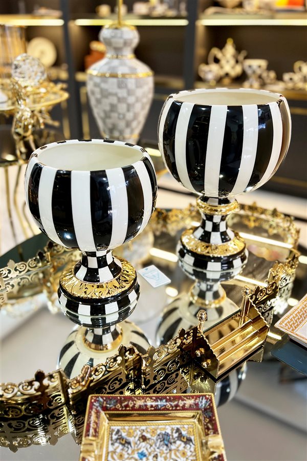 Checkered Black 2-Piece Ball Goblet Vase
