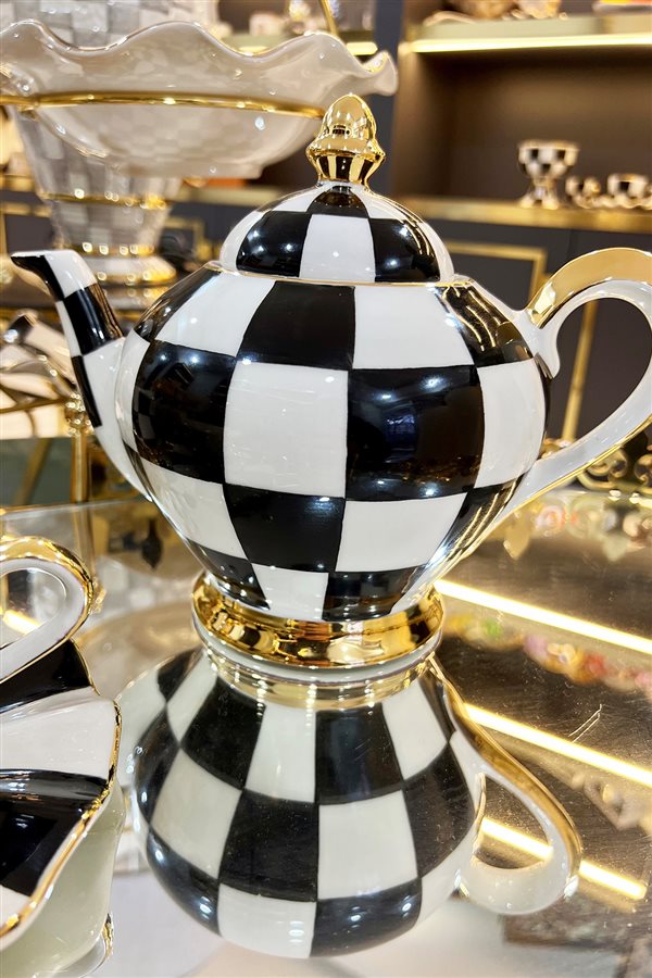 Checkered Black Small Chubby Teapot