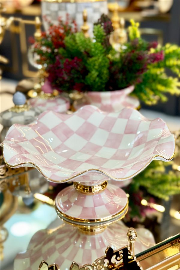 Checkered Pink Medium Sized Fruit Stand
