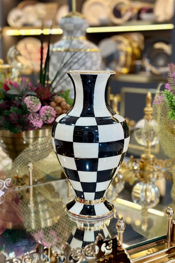 Checkered Black 28cm Classic Vase