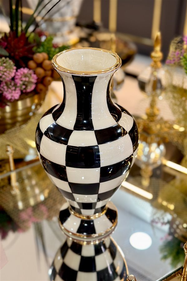 Checkered Black 28cm Classic Vase