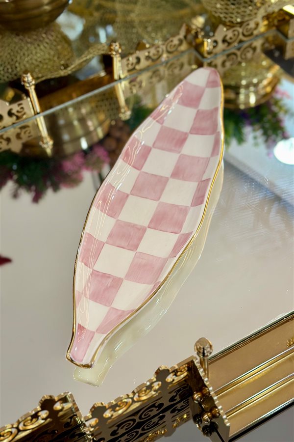 Checkered Pink Leaf Plate