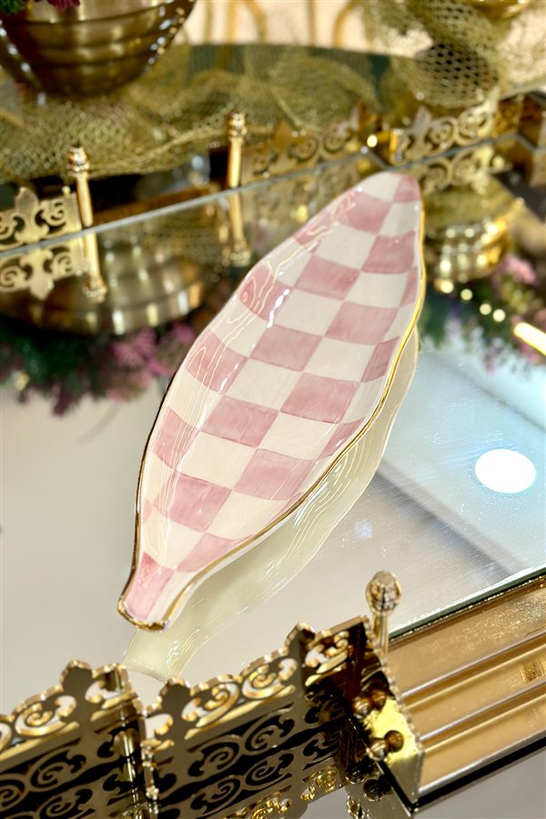 Checkered Pink Leaf Plate