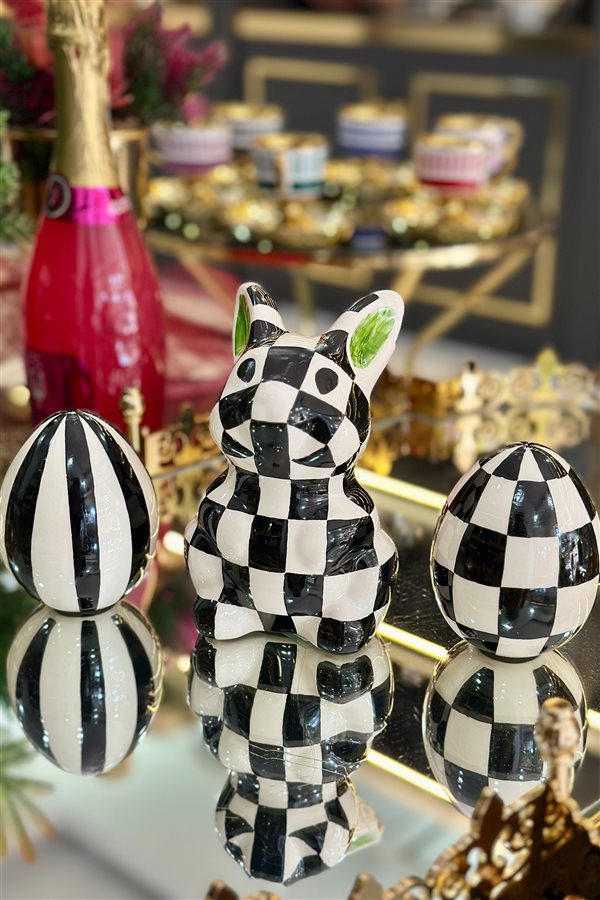 Checkered Black 10cm Decorative Egg