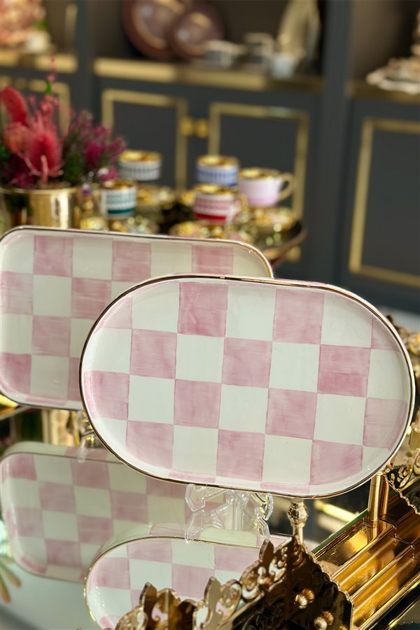 Checkered Pink Oval Presentation Tray