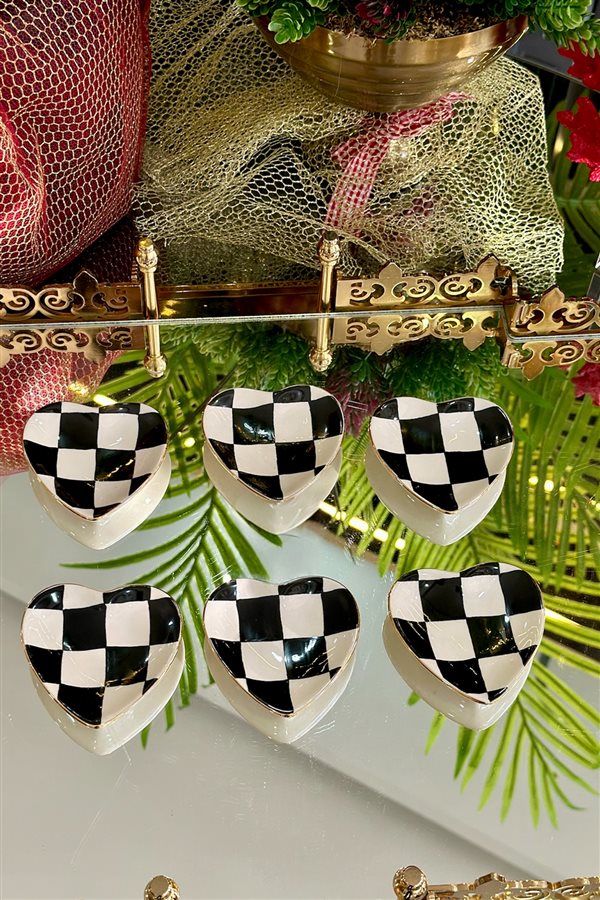 Checkered Black Mini Heart Turkish Delight Cup