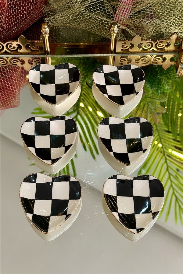 Checkered Black Mini Heart Turkish Delight Cup