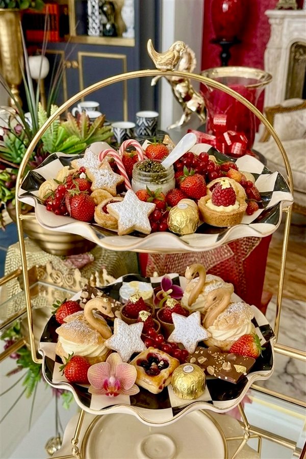 Checkered Black 2-Tier Cookie and Serving Stand